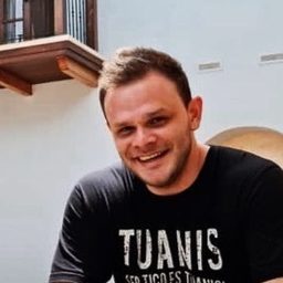 Steve Araya, co-founder & CEO de DiMonkey